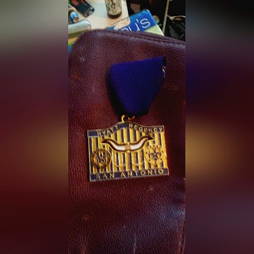 Fiesta Pin